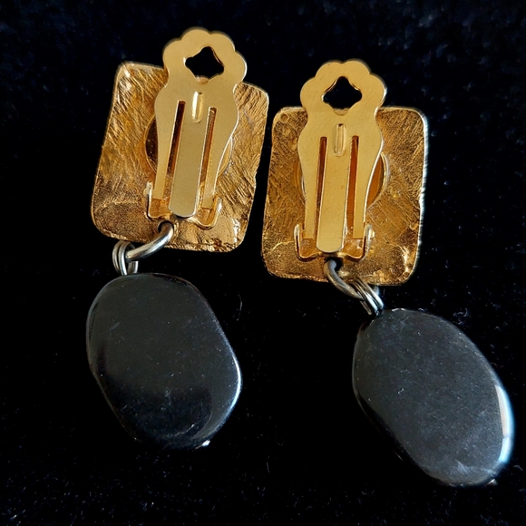 Set of Necklace, Earrings & Bracelet made exclusively by J. Jansen Designs - Picture 16 of 16